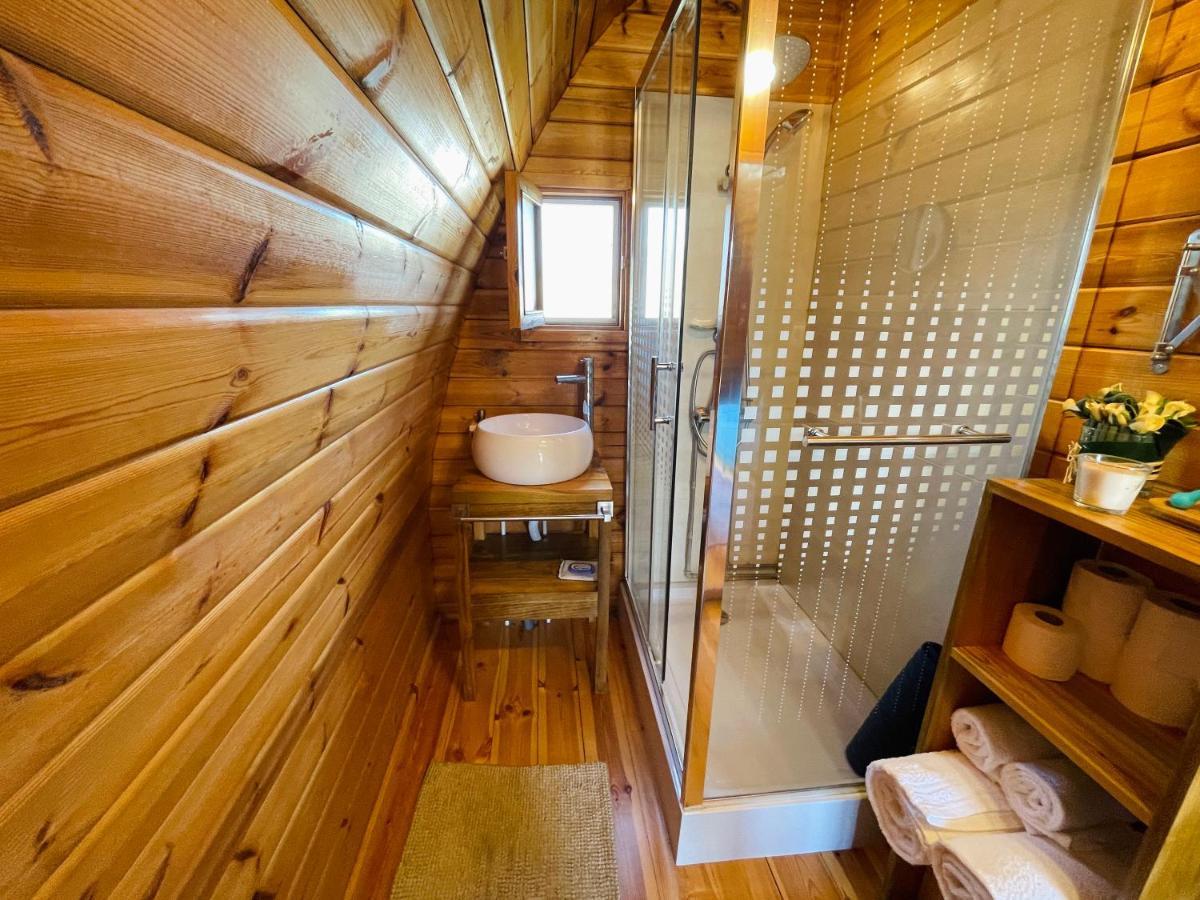 Glamping Turquesa, Feel And Relax In A Wood House Guest House Corredoura Bagian luar foto